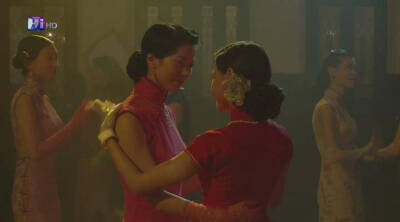 孤恋花 跳舞一段 两个女人的美完美的合奏