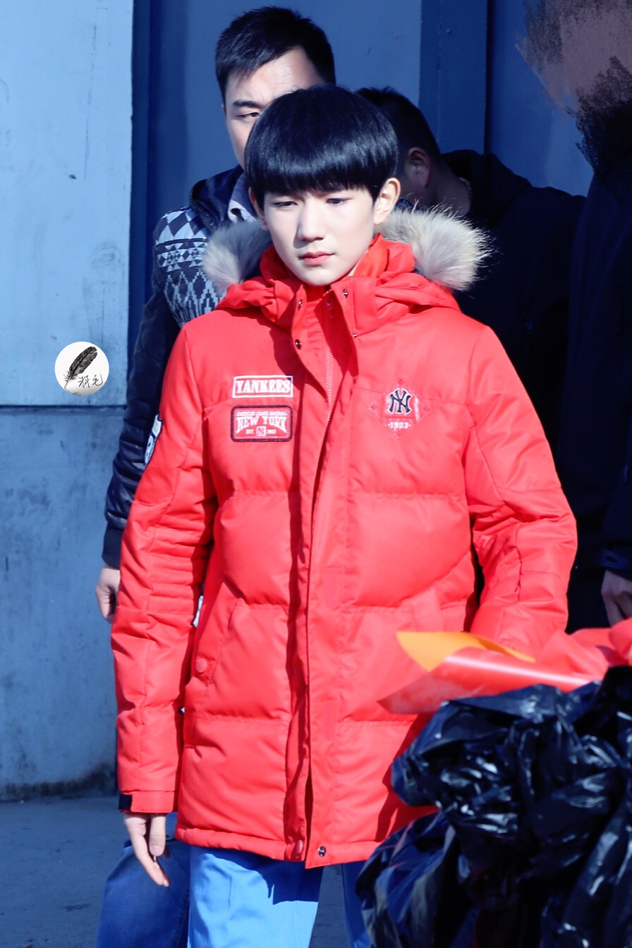 TFBOYS王源 151228 上班 cr：羽毛GeGe