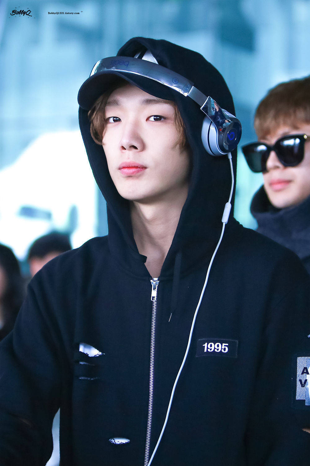 ikon金知元bobbycrlogo