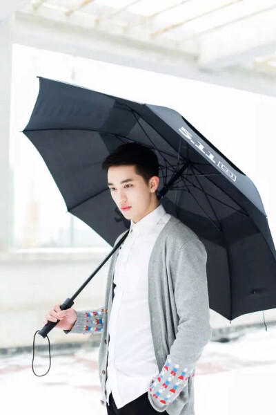 许你魏来，风雨同洲（微博搬图，来源见水印，不妥删|(￣3￣)|摄影@鄧思遠Dasiy