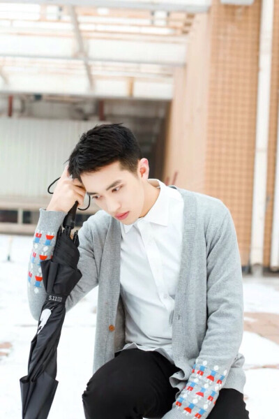 许你魏来，风雨同洲（微博搬图，来源见水印，不妥删|(￣3￣)|摄影@鄧思遠Dasiy