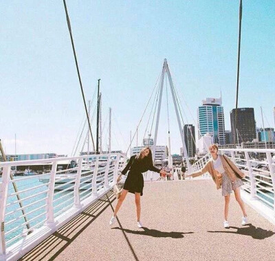 我和闺密的旅游环拍 喜欢点赞 