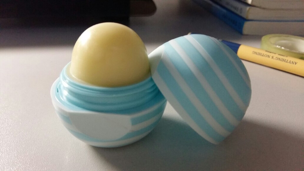 #EOS#唇球（味道很奇怪）