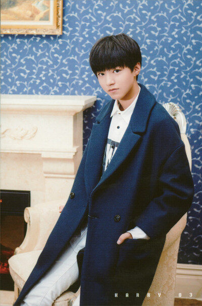 #王俊凯# #TFBOYS王俊凯# #TFBOYS# 饭修图 cr：学习了么早睡了么