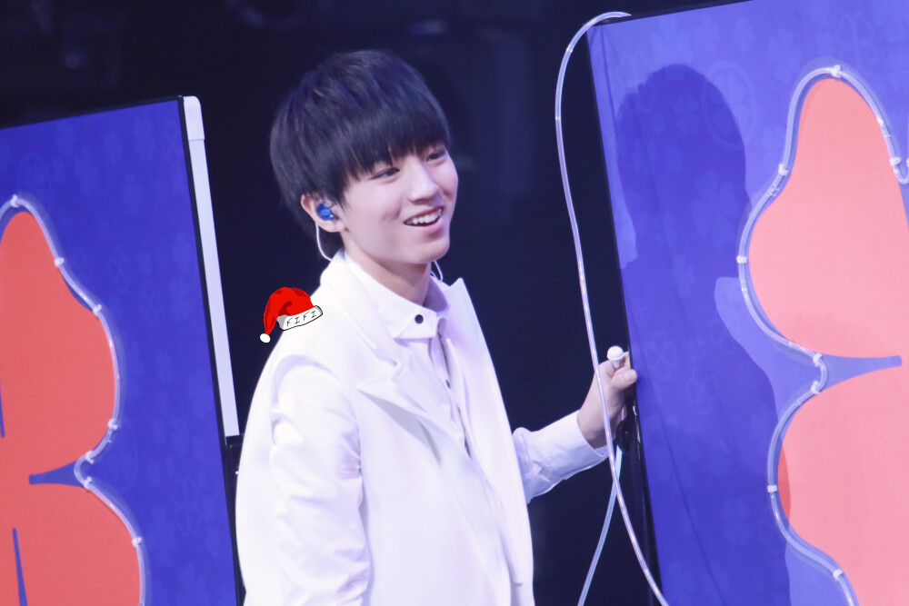 #王俊凯# #TFBOYS王俊凯# #TFBOYS# 150815 北京815两周年见面会 cr：MarieFiX921