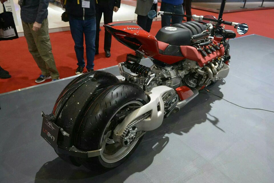 牛魔王——Lazareth LM847，装进了一具玛莎拉蒂4.7L V8引擎，最大功率为470hp，这是要飞的节奏