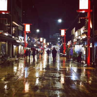 夜雨浅草