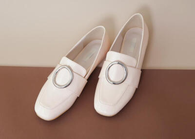 Ring motif loafer