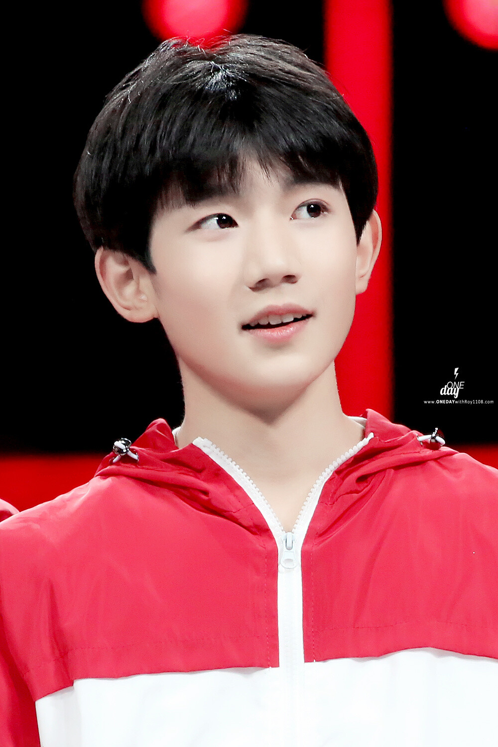 TFBOYS王源 151231 湖南跨年晚会 cr:_OneDayRoy_