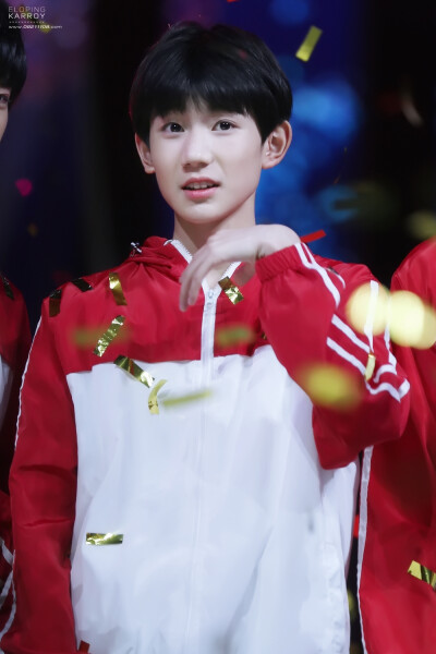 TFBOYS王源 151231 湖南跨年晚会 cr:ElopingKarRoy