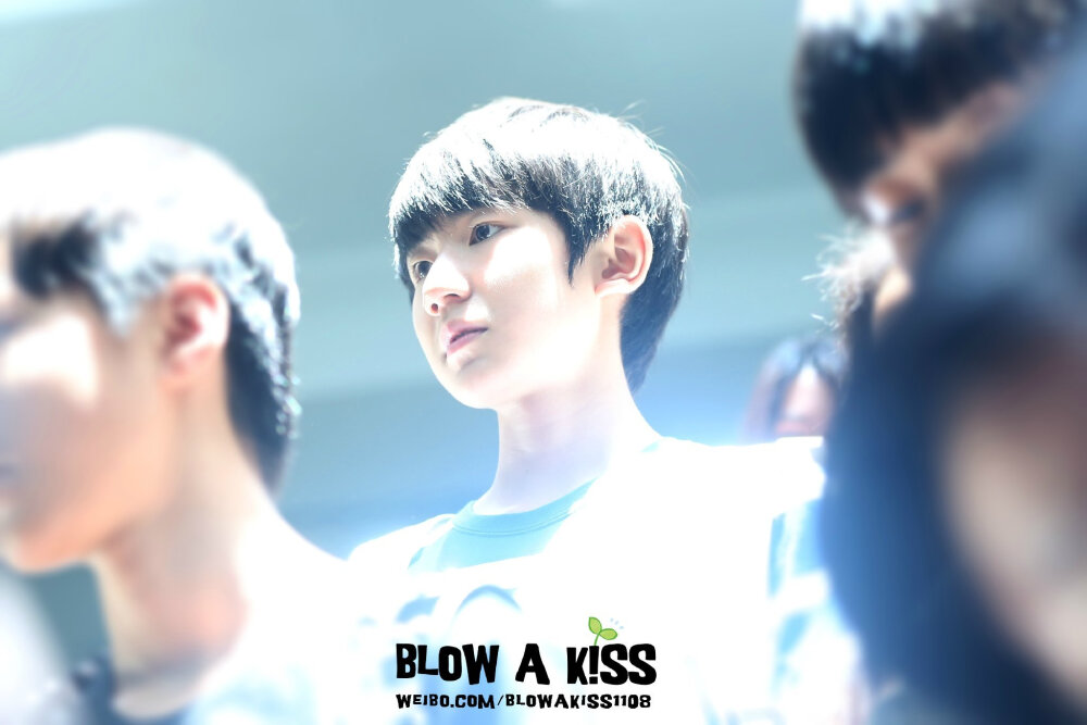 140620 重庆-北京 cr : BlowAKiss1108