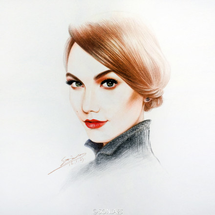 【手绘时装画——Karlie Kloss】使用工具：辉柏嘉经典彩铅、A4纸。转需@Karlie-Kloss @KarlieKloss图控
#SONIA手绘时装画教程##KarlieKloss##卡莉克劳斯# 这个月都要在医院陪护家人，木有多余工具也木有扫描仪，手机拍摄会丢掉很多细节色阶，回深圳再扫描☄