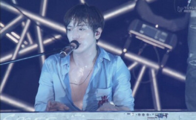 郑容和 CNBLUE