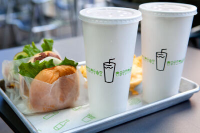 美国“慢快餐”汉堡品牌 Shake Shack 