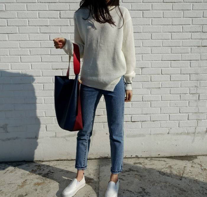 白色毛衣搭牛仔裤