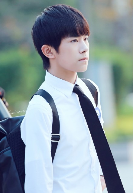 #超少年密码解密易烊千玺# 窒息@TFBOYS-易烊千玺