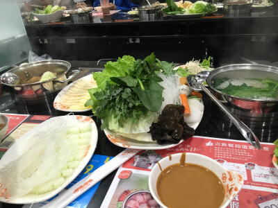 平价但美味的火锅店 