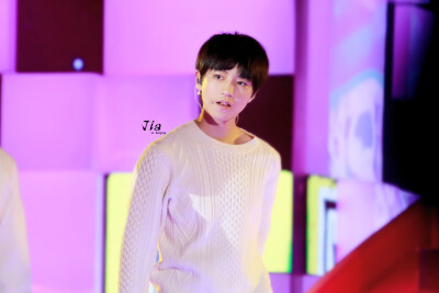 #王俊凯# #TFBOYS王俊凯# #TFBOYS# 151110 双十一晚会 cr:镓镓In北京