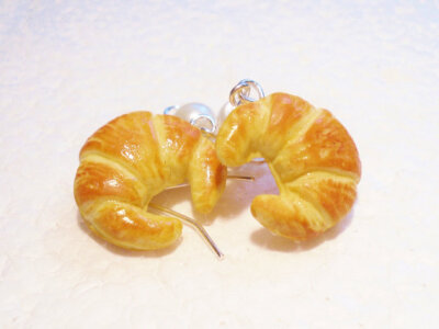 Croissant earrings . Polymer clay.