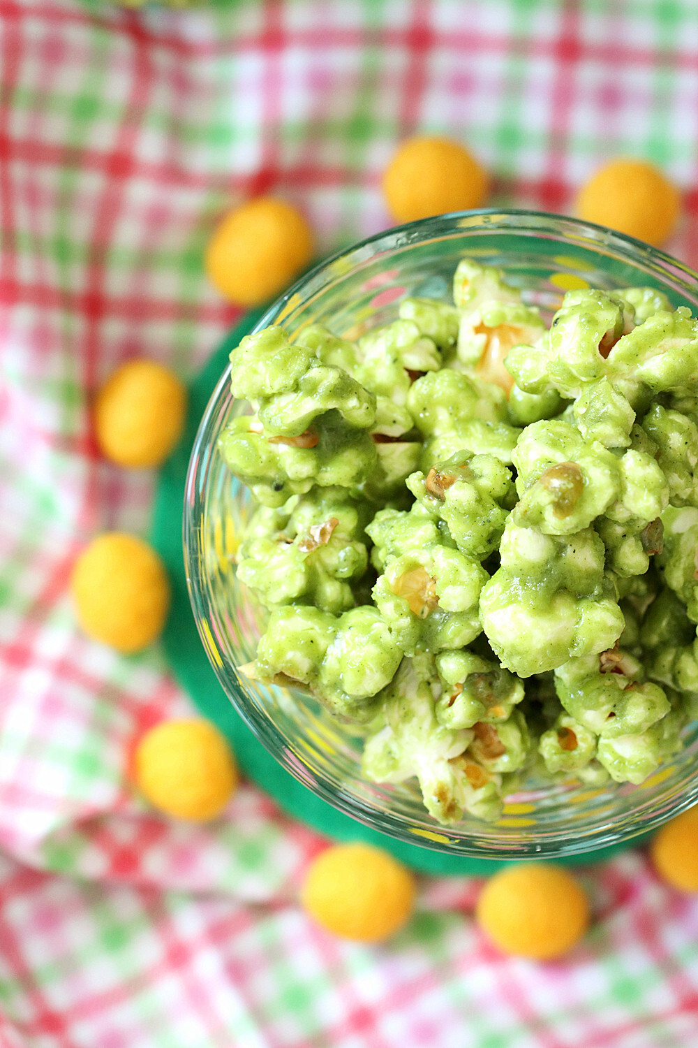 自家做,简单还健康,加上抹茶巧克力酱,满满裹在爆米花上,瞬间颜值