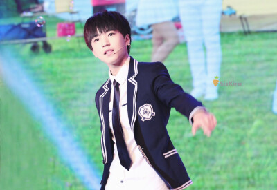 #王俊凯# #TFBOYS王俊凯# #TFBOYS# 151004 杭州步步高超级公开课 cr：SisKira