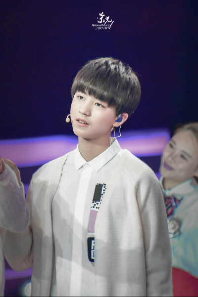 #王俊凯# #TFBOYS王俊凯# #TFBOYS# 151219 最强大脑 cr：BelovedGlory王俊凯荣光站