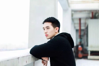 许你魏来，风雨同洲（微博搬图，来源见水印，不妥删|(￣3￣)|摄影@鄧思遠Dasiy