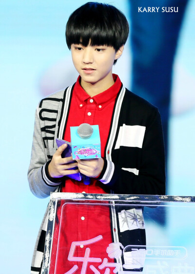 #王俊凯# #TFBOYS王俊凯# #TFBOYS# 151229 360手机助手发布会 cr：焦糖牛奶凯酥酥