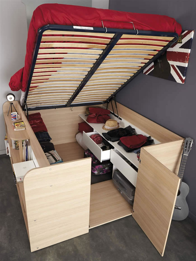 法国制造商Parisot设计制造了这款收纳与床的一体化家具，主要是为青少年的小空间设计的。实际上它不只是一件家具，而是在家具中融入了使用空间，充分的利用了有限的室内空间。它外部的架子既可以当作橱柜来使用，又可以当作楼梯使用。把床垫抬起来，下面会有个储物箱，里面有2个抽屉，6个开放式隔层及2个大架子。