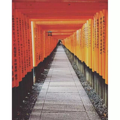 日本·稻荷神社 鸟居