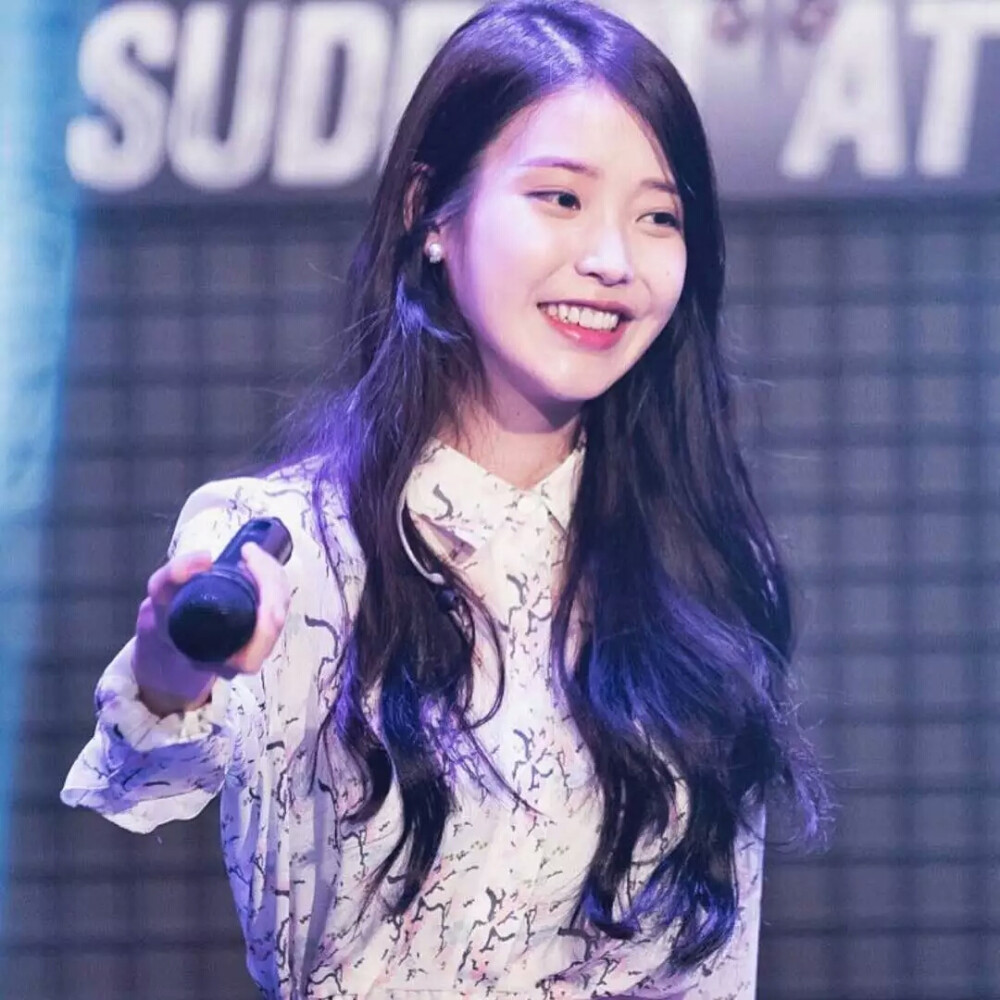 #IU# #李知恩# 