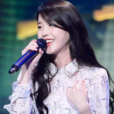 #IU# #李知恩# 