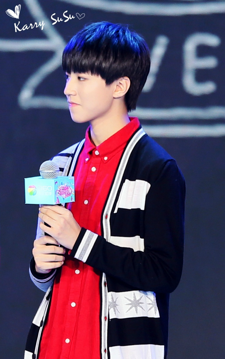 #王俊凯# #TFBOYS王俊凯# #TFBOYS# 151229 360手机助手发布会 cr：焦糖牛奶凯酥酥