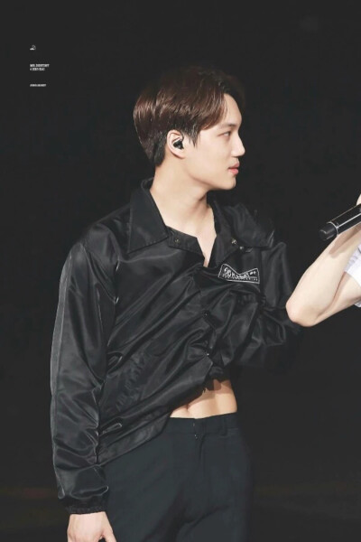 EXO KAI 金钟仁 放荡不羁金钟仁hiahiahia