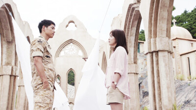  #太陽的后裔# #宋仲基# #宋慧喬# Descendants of the sun ? cr.logo Ep04 【1080p修圖】軍裝殺