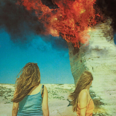 一组充满迷幻的视觉魅力的影像作品，来自摄影师 Neil Krug 。（neilkrug.com）