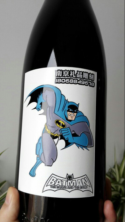 batman，酒瓶雕刻