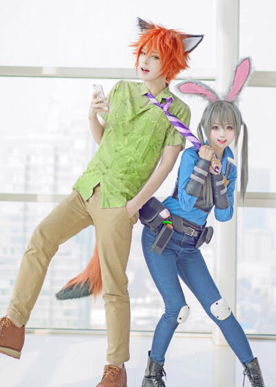 【COS】疯狂动物城 #兔朱迪和狐尼克#
Judy：@小柔SeeU
Nick：@W小小白W