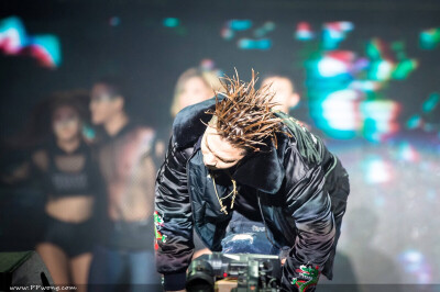 #东永裴##太阳##YB#cr logo