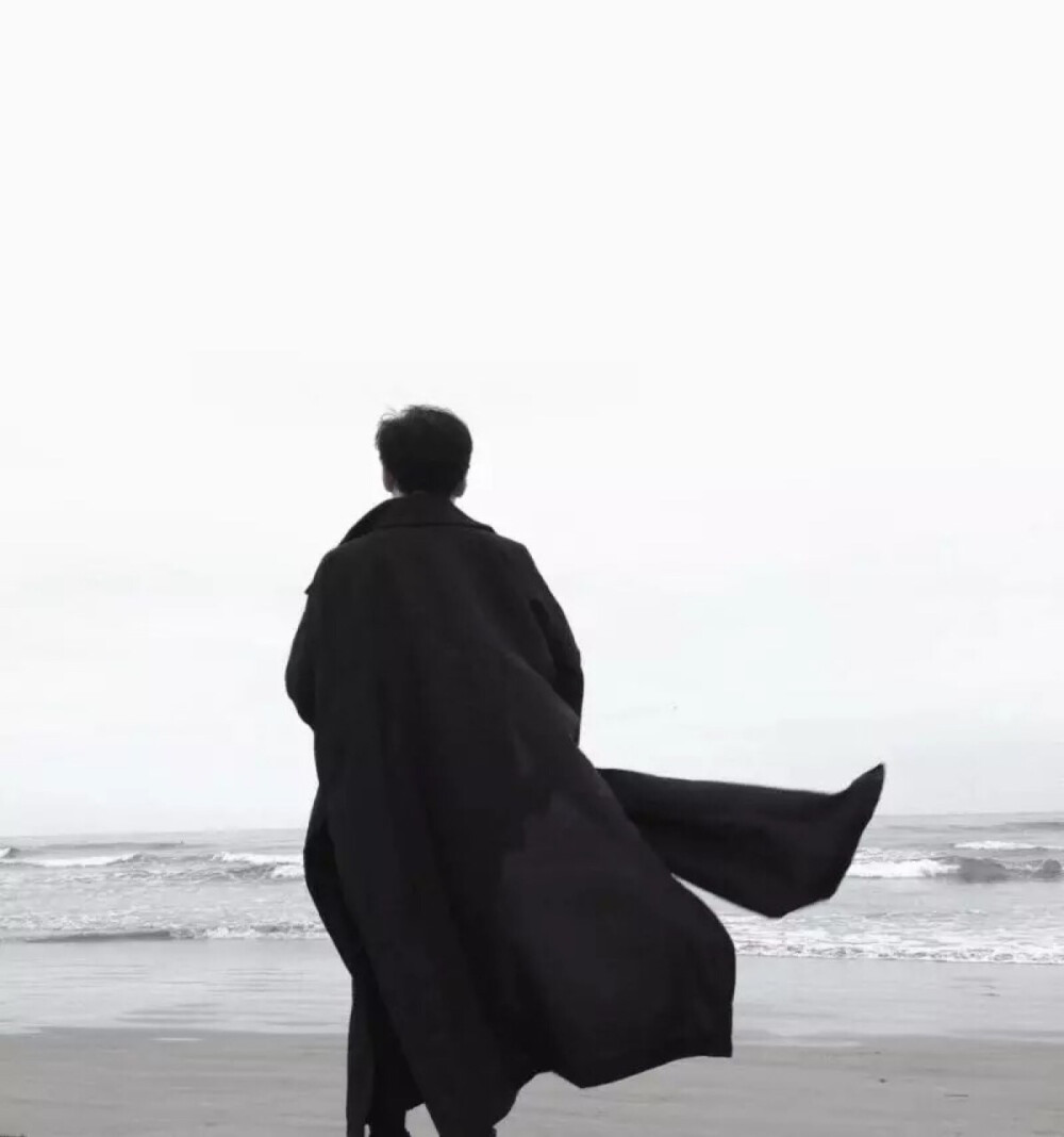 男生头像,背影,黑白,风衣-星辰