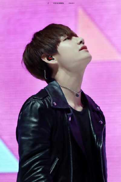 #金泰亨##金泰亨花郎# 【@VISUAL_SHOCK 】151229 SAF 更新2P 此颜只应天上有TT