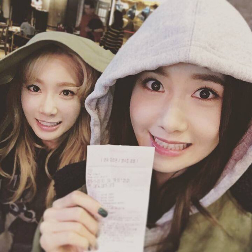 泰妍 允儿 少女时代