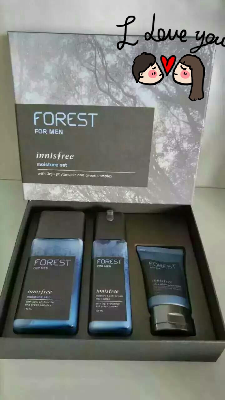 #安利好货# innisfree悦诗风吟 森林男士清新魅力套装
男神的选择[蓝色补水保湿套盒组成]
森林男士滋润水：180ML
森林男士滋润乳液：120ML 森林男士滋润保湿面霜：30ML 送蓝朋友居家必备良品喔