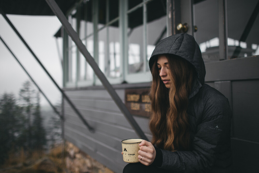 eartheld: kodiakstag: This morning I went up to Sun Top lookout with a
recently made good friend named Natalie. A 5am shoot has never been so
fun.? +