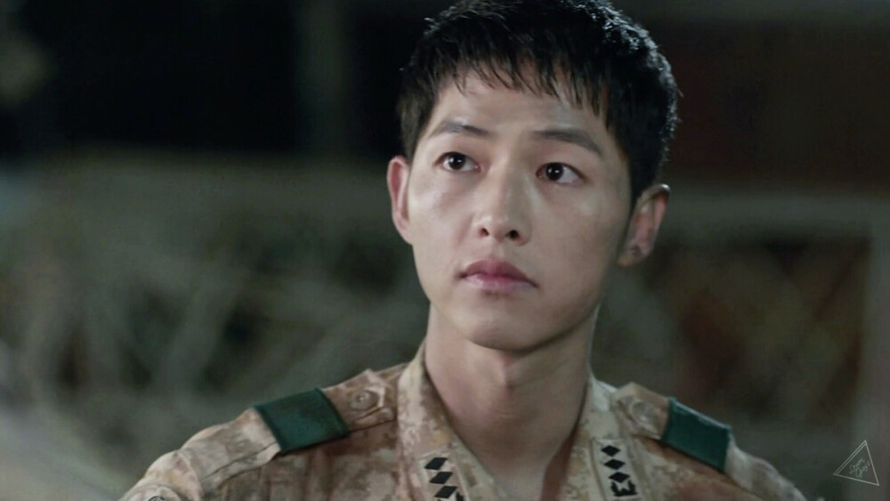 #太陽的后裔#雙宋CP# #宋仲基# #宋慧喬# Descendants of the sun ? cr.logo Ep07 “沒有比國民的生命更重要的國家任務(wù)” 【1080p修圖】