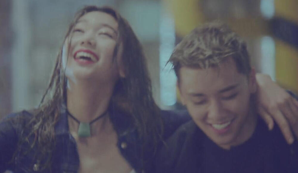 #bigbang# MV 截图 雨中 我们不要相爱/Let's not fall in love/우리 사랑하지 말아요 胜利 李皓京