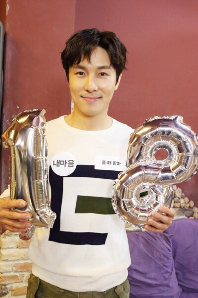 Shinhwa 神话 신화 Dane Kim 김동완 金烔完 Kim Dong Wan