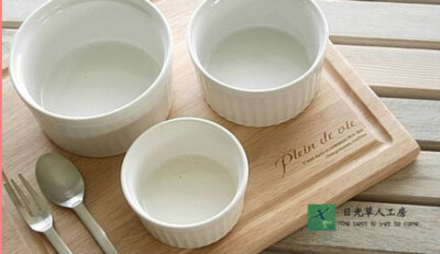 环欧游 烘焙时光陶瓷 布丁杯 DIY蛋糕模具条纹盅（大）
https://item.taobao.com/item.htm?spm=a1z10.5-c.w4002-13380771831.63.5VDdM1&id=3598263080