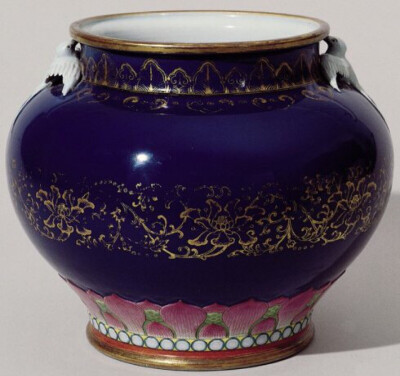 清乾隆 蓝釉描金大罐。