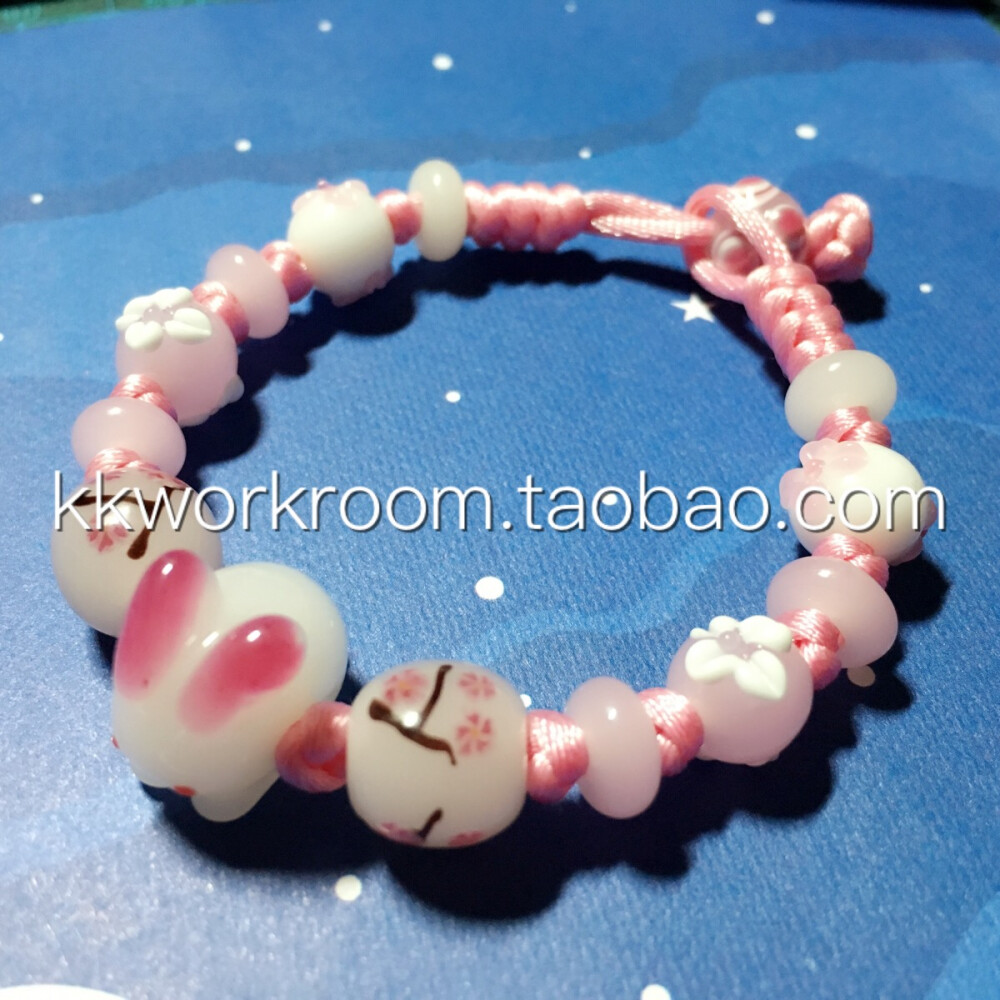 琉璃兔子手绳中国结金刚结手链。粉色系，萌萌哒可爱小兔纸，樱花琉璃配珠～